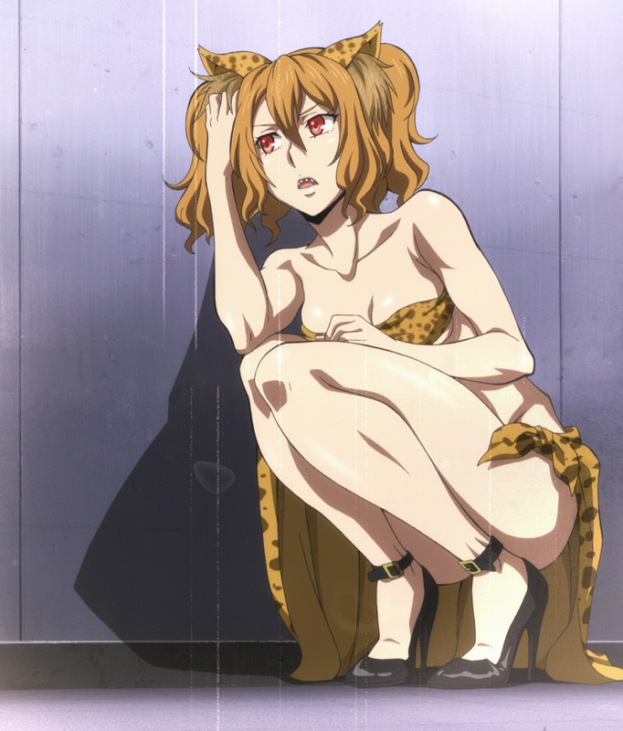 Eruza_crouched_in_dress