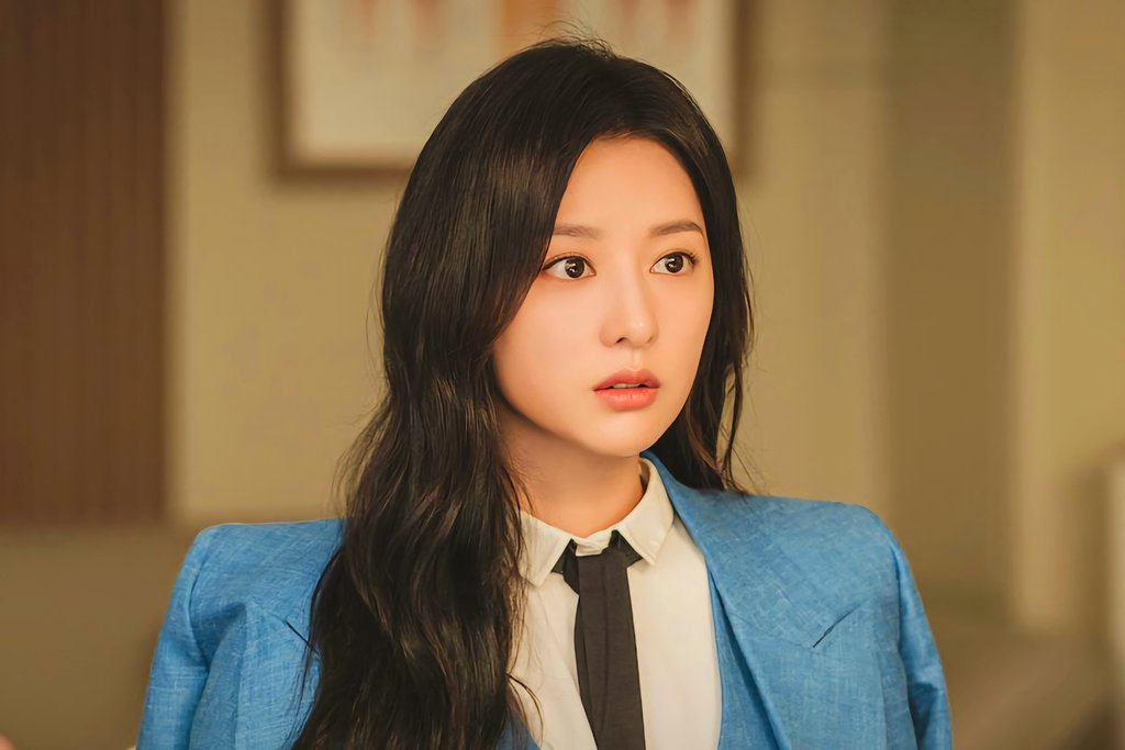 20240304033749-kim-ji-won-7-1.jpg