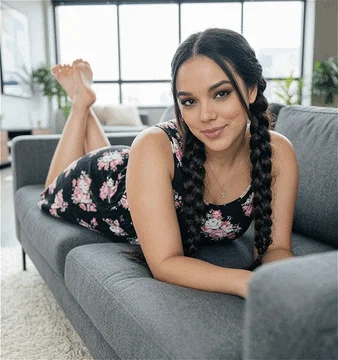 Alyssa_pose