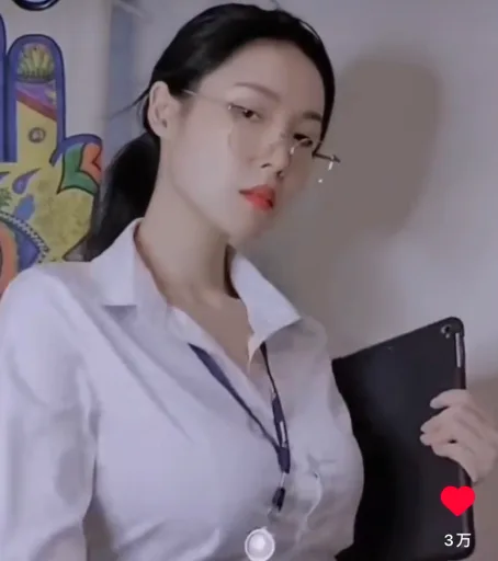 李佳